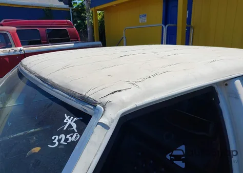 1988 Cadillac Brougham z USA, uszkodzony, nr VIN 1G60T51Y8J9714945